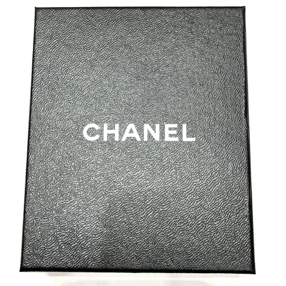 CHANEL Gold Logo Brooch - Picture 6 of 9